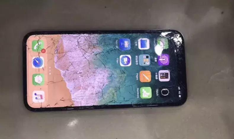 手机有竖线是内屏坏了还是外屏,手机外屏没坏内屏坏了是怎么回事