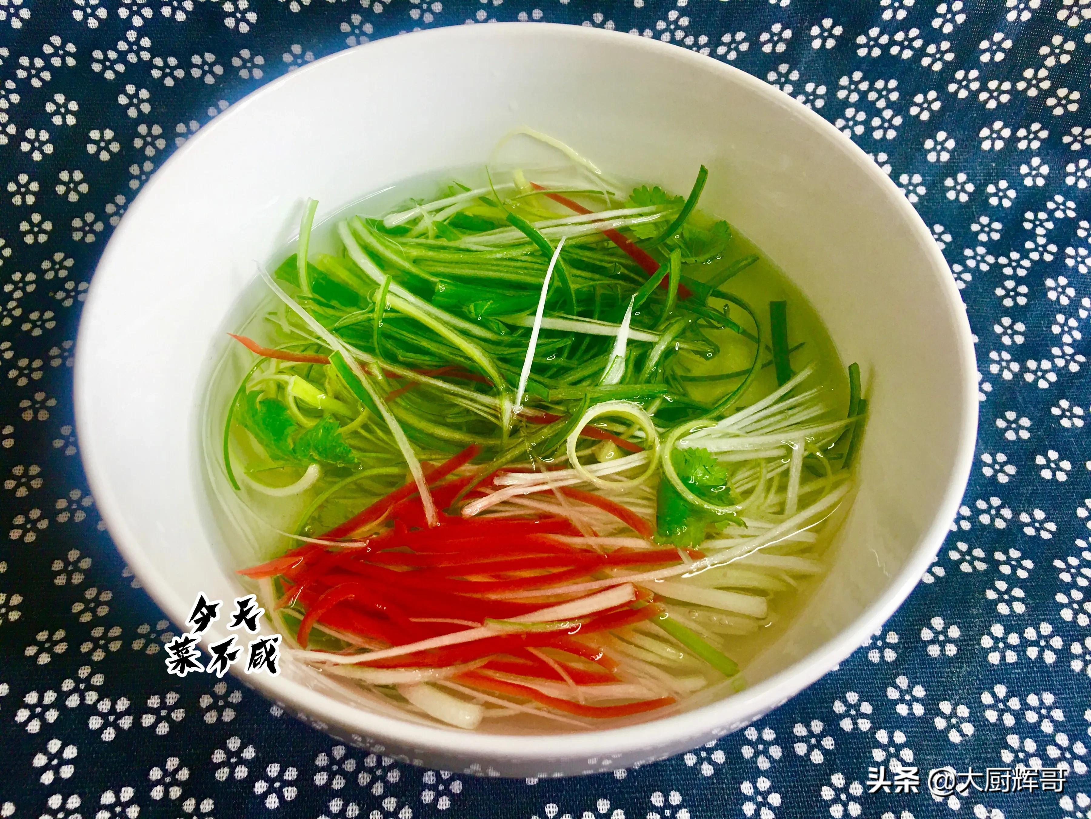 清蒸石斑鱼需要蒸多长时间和做法,清蒸石斑鱼蒸多久熟