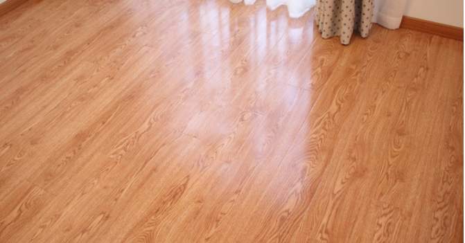 实木地板复合地板与wpc地板哪个好,1.2厚强化复合地板与实木地板