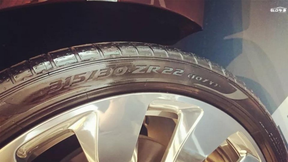 全新宾利飞驰体验,第一代宾利飞驰极速版