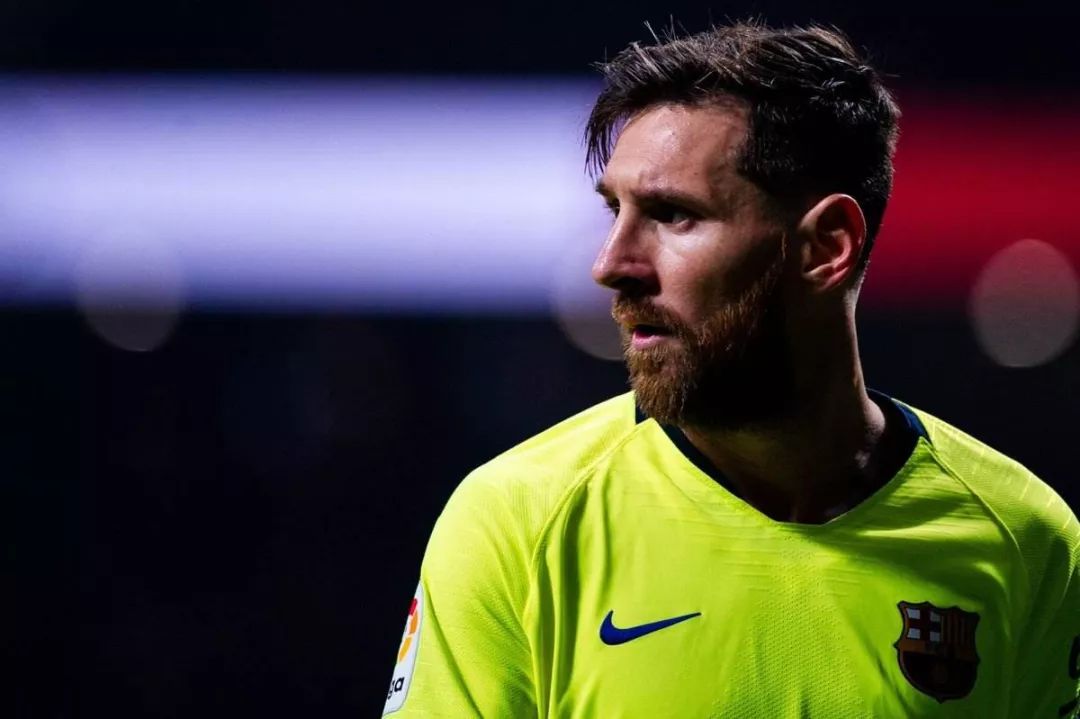 梅西为阿根廷队一路努力,梅西为巴黎创造奇迹