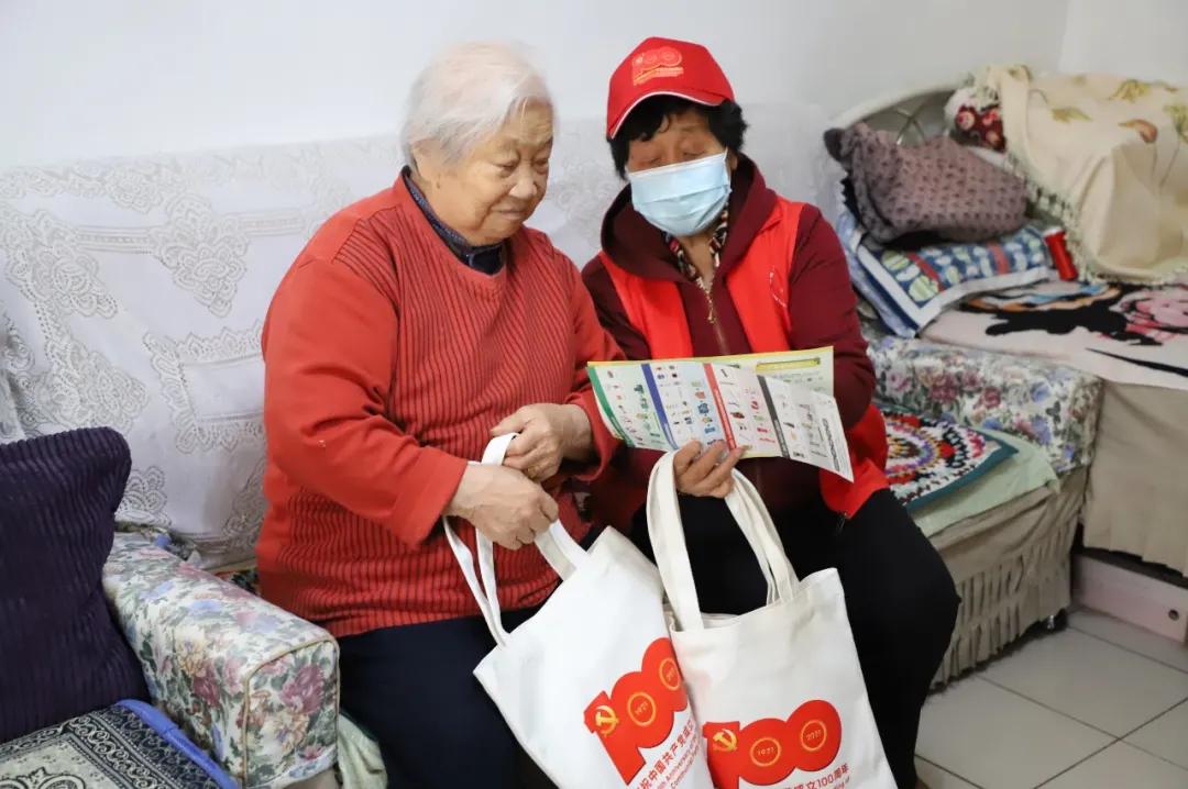 理论实践共学习,理论学习做到三个结合