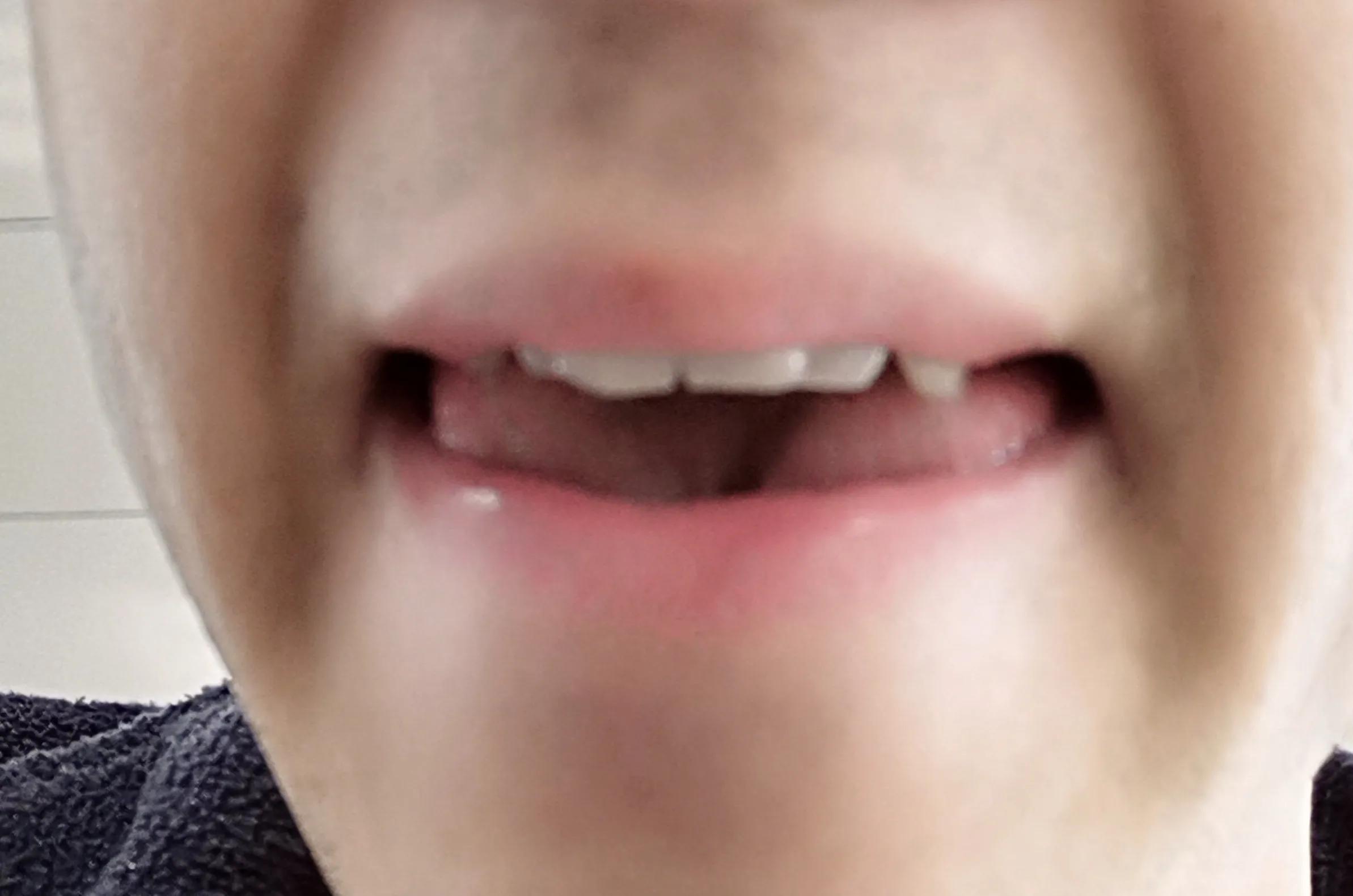 单指吹口哨技巧一分钟学会,指哨教学吹口哨