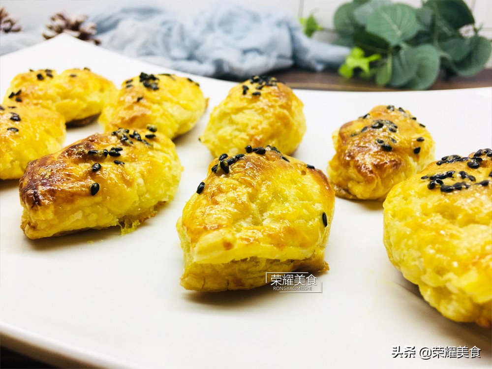 零失败的榴莲酥教程，再也不用吃外面速冻品榴莲酥了，成就感满满