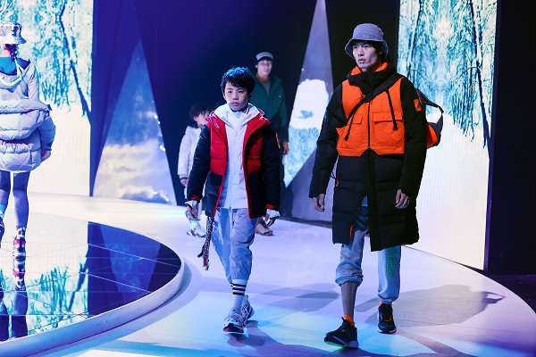 阿迪达斯ozweego春季新款,阿迪达斯新品来袭