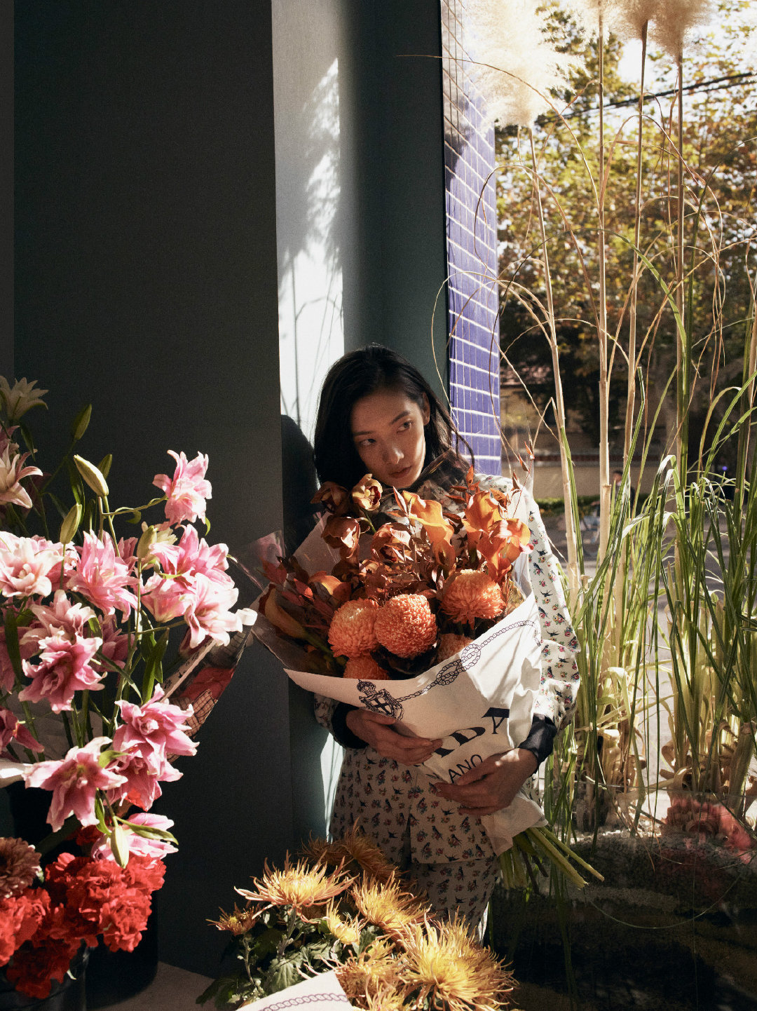 女王节，Prada鲜花让时尚破格融入日常