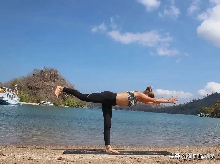 尾骨上翘做瑜伽练习需要注意哪些,臀部上翘瑜伽