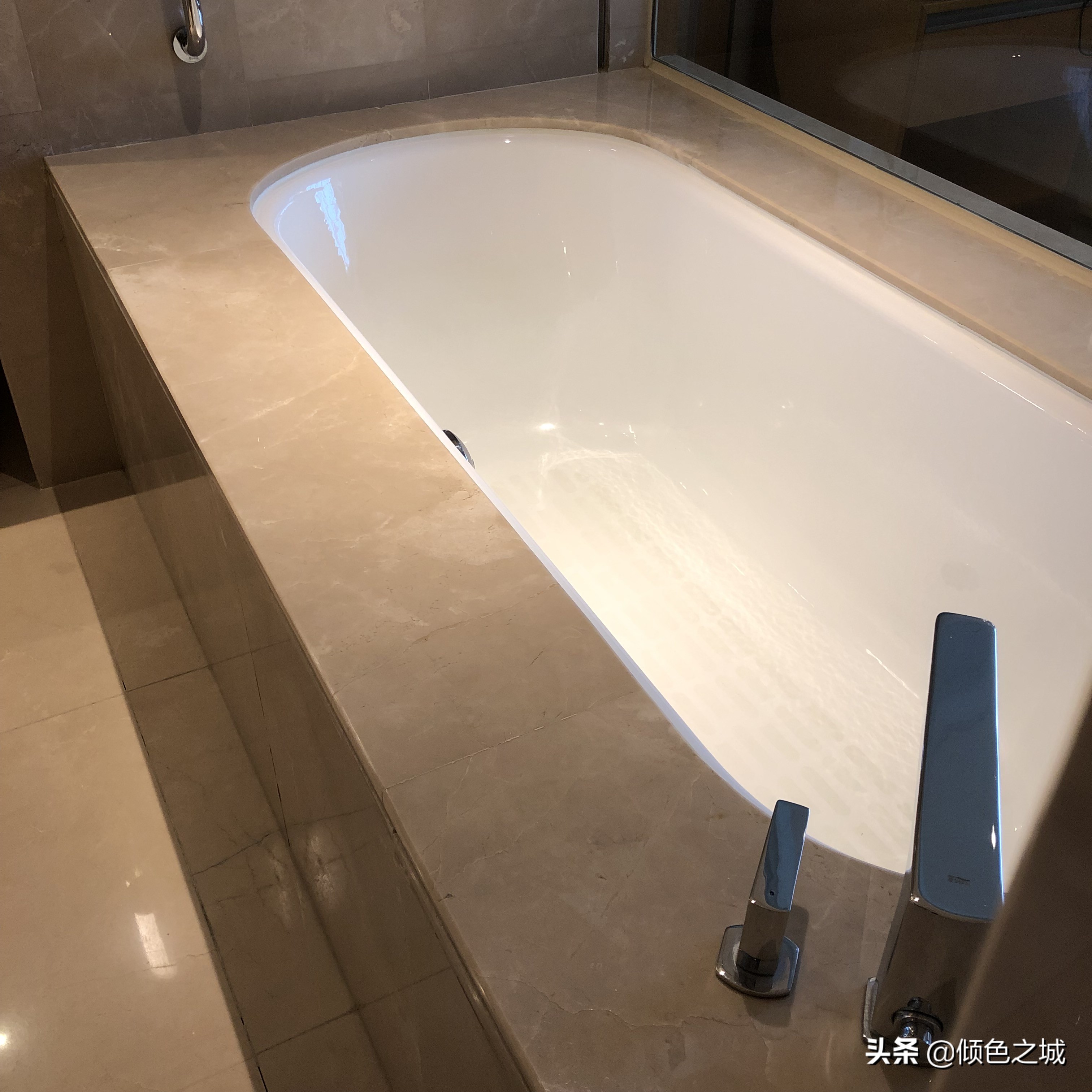 厦门希尔顿逸林酒店房间价格,厦门逸林希尔顿酒店附近的景点