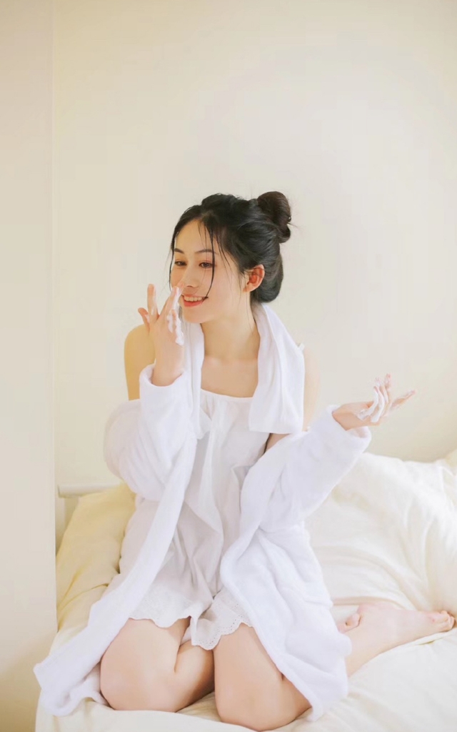 清纯少女写真生活照,居家清纯可爱女生写真图片集