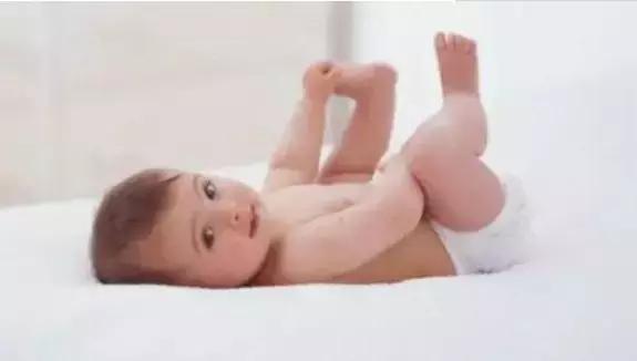 女童穿衣太潮患上妇科病,一岁女宝宝得了妇科病