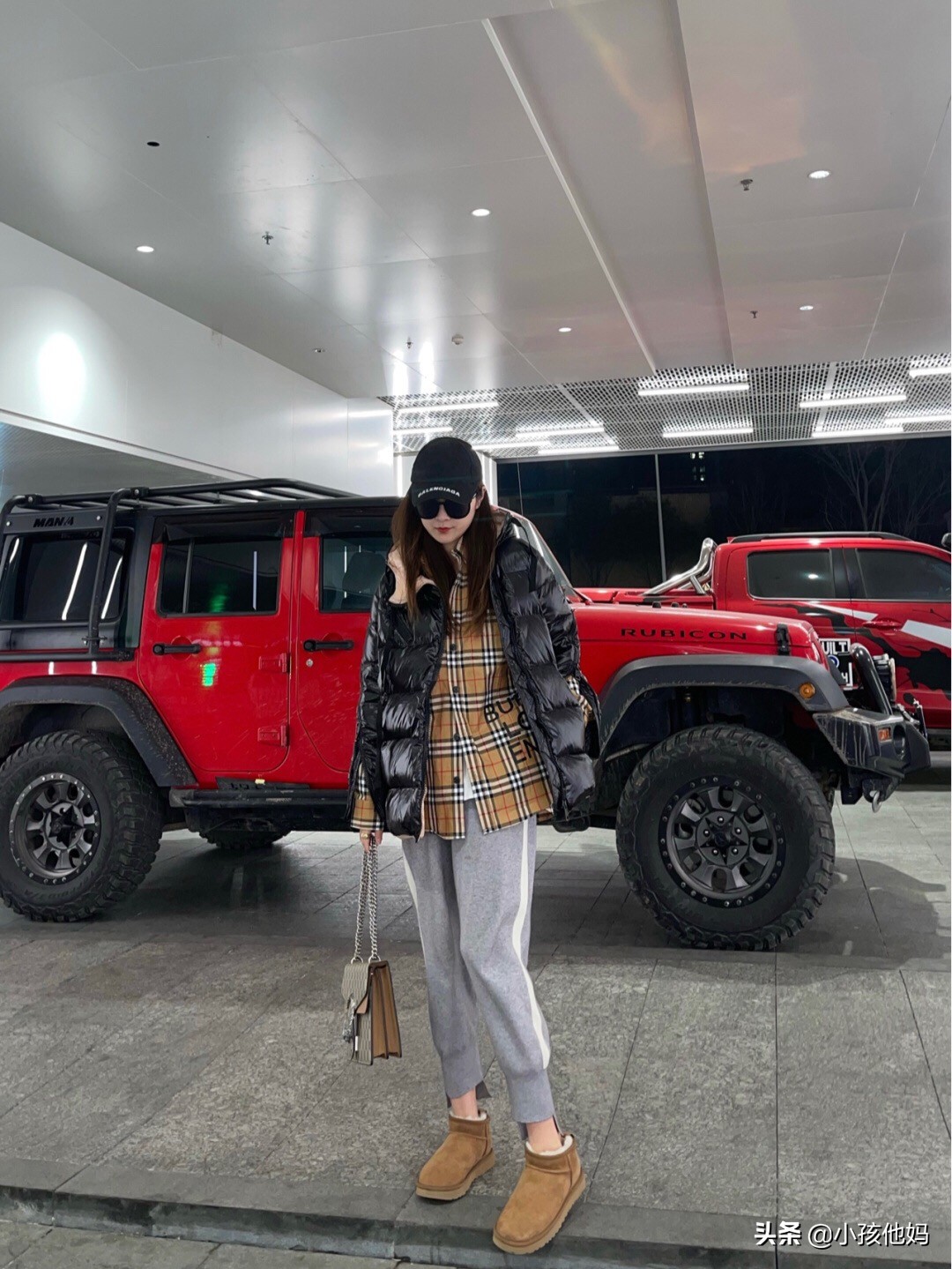 羽皇蒙口拉链款羽绒服➕Burberry衬衫=减龄又时髦