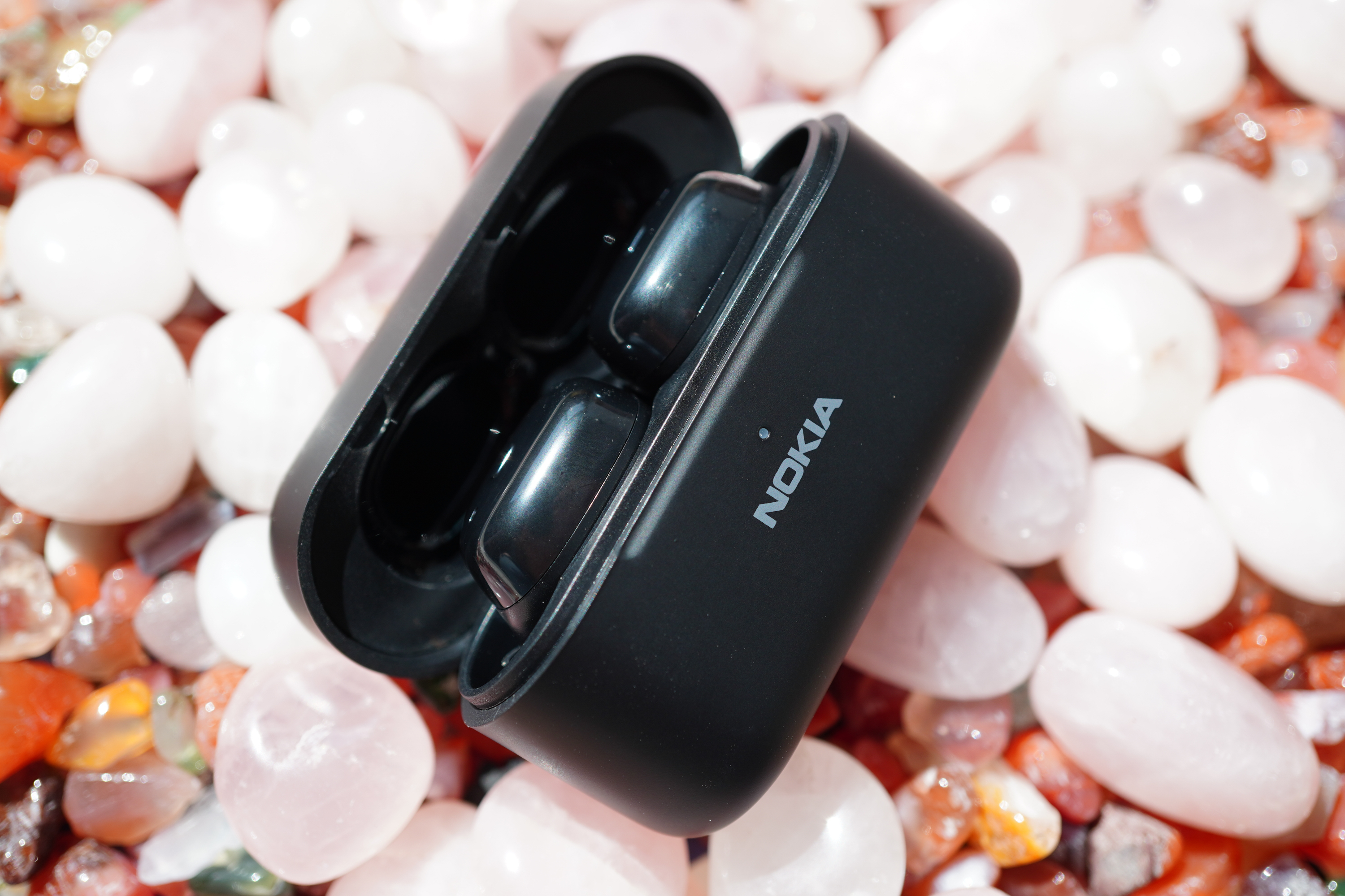 诺基亚e3200真实评测,诺基亚e3100蓝牙耳机实时评测