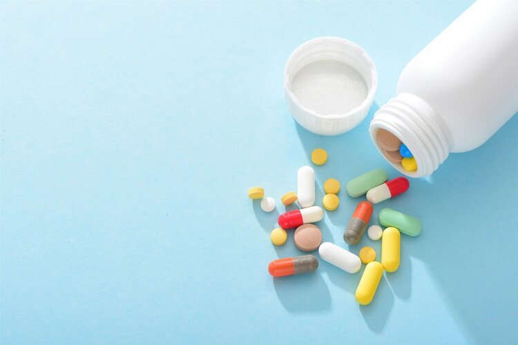 结肠炎的症状及治疗方法有什么,结肠炎有哪些症状不能吃什么