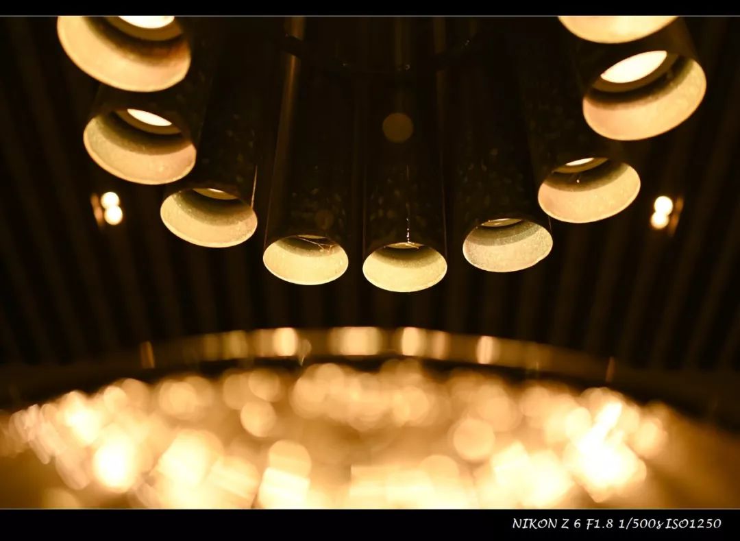 尼康35mmf1.4z卡口镜头质量如何,尼康z50配35mm1.8