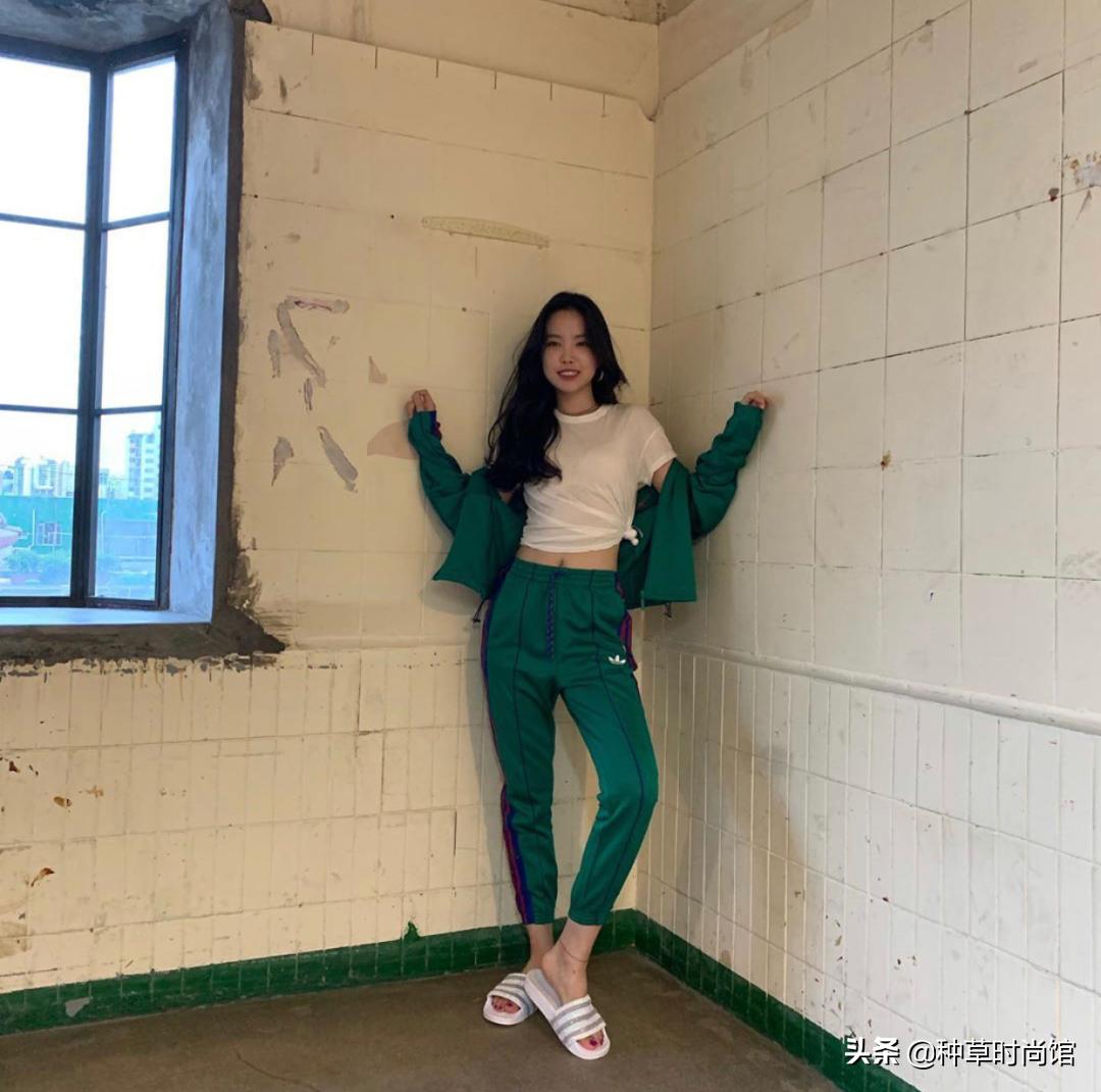 渣女裤新款牛仔,最近很火的渣女裤秋冬