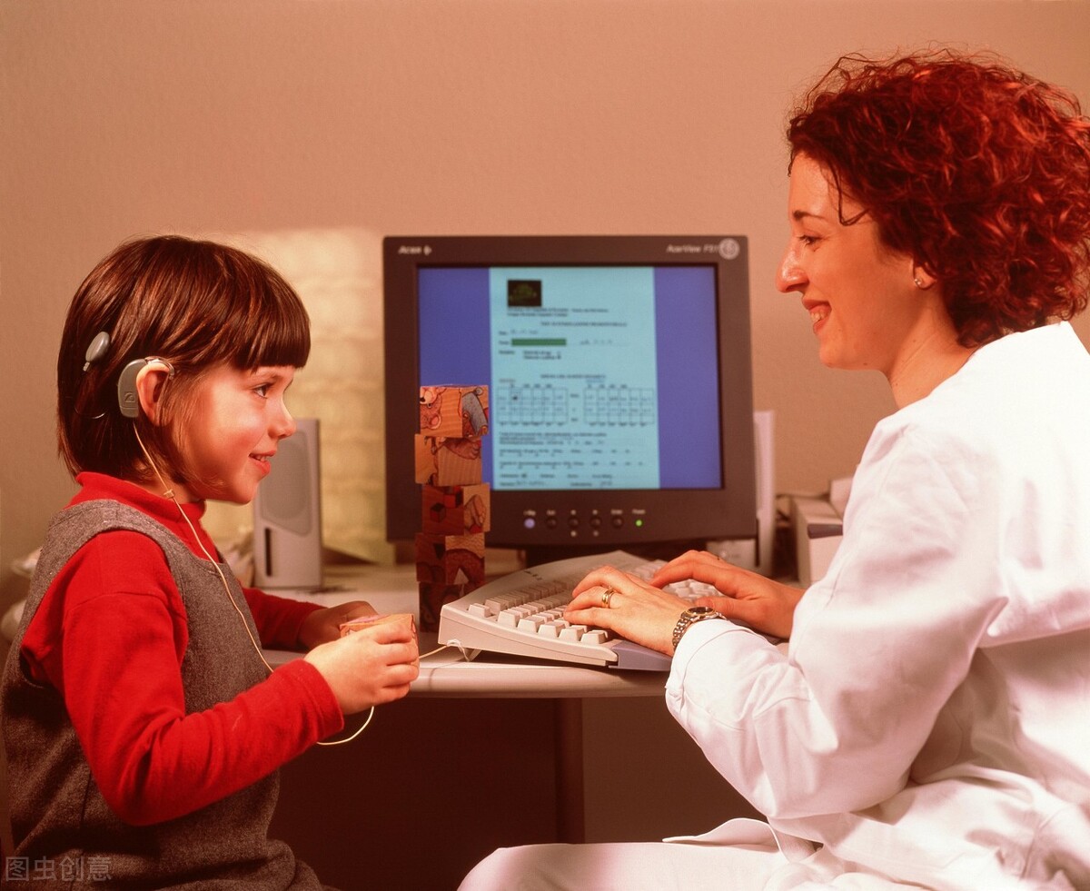 助听器能代替耳蜗吗,重度听力配助听器还是人工耳蜗