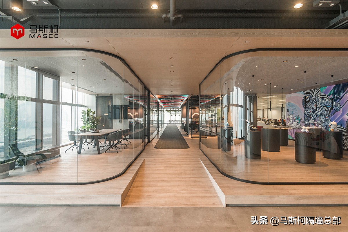 弧形玻璃隔断,弧形调光玻璃隔断价格