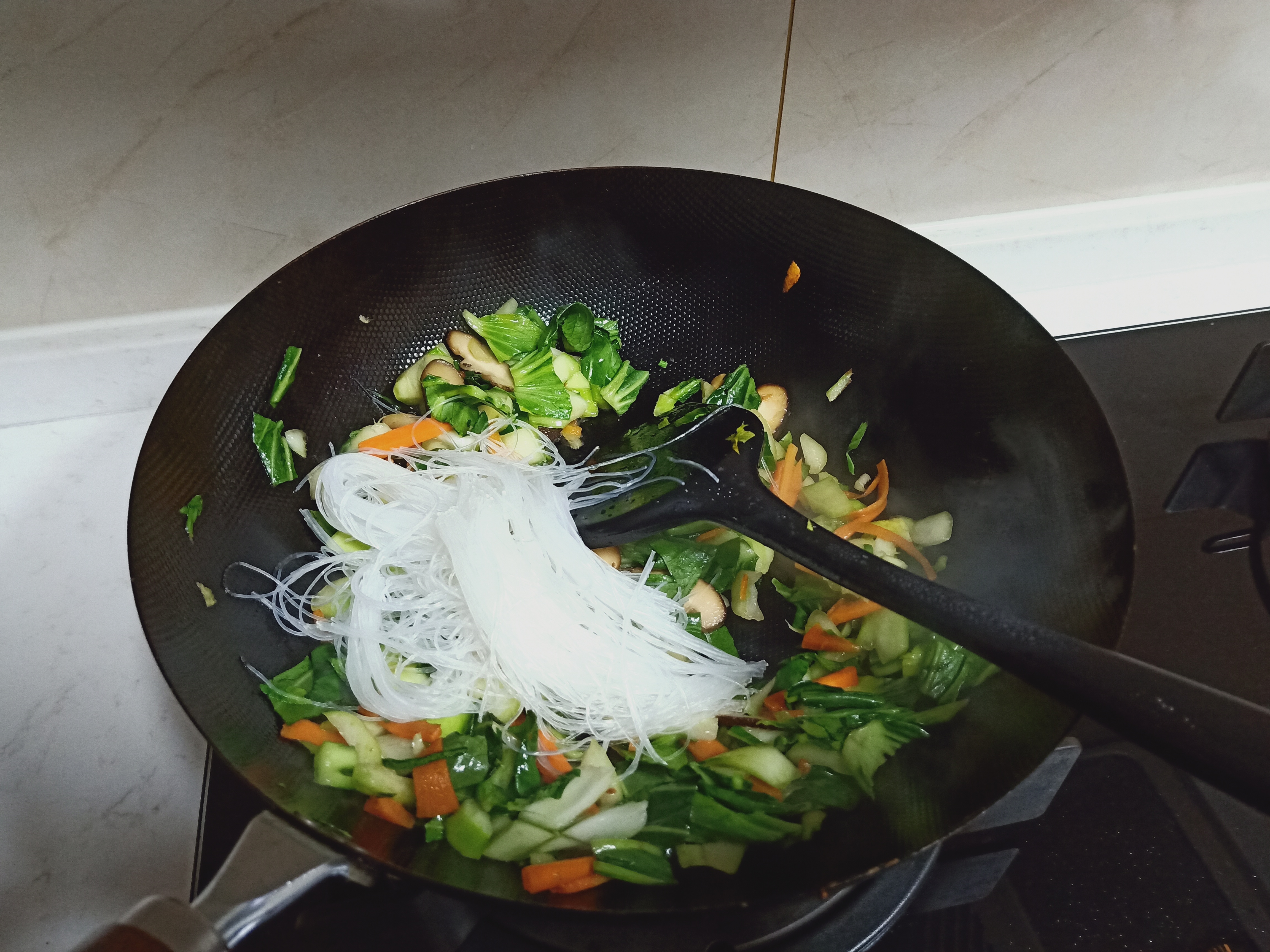 炒粉丝怎么做粘不坨特入味,怎么炒粉丝好吃又粘锅