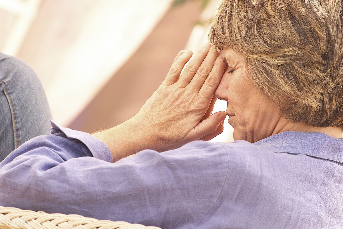 女人得痔疮怎么办,女人得了痔疮怎么治有小偏方吗