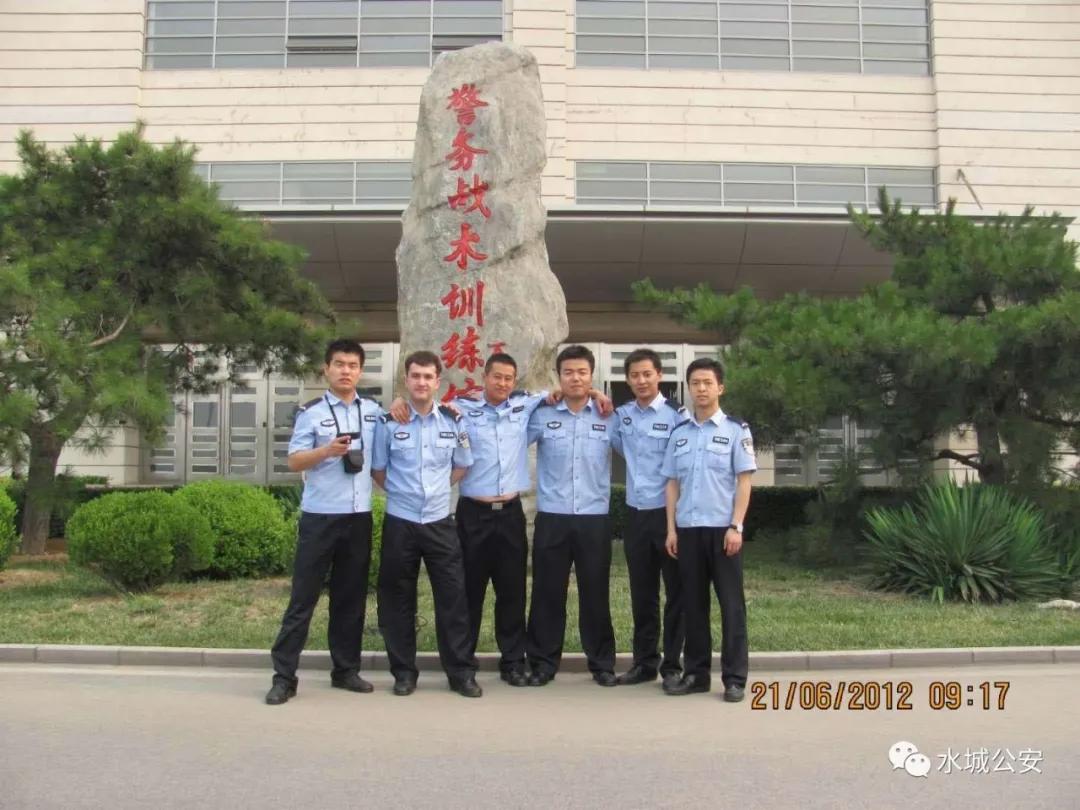 特警的青春剧,警察青春视频