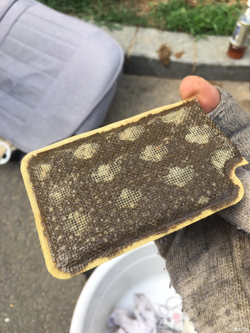 更换内置汽油滤芯油位很重,更换汽油内置滤芯把油用完吗