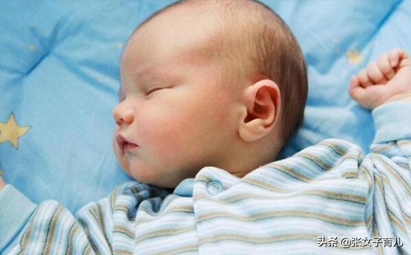 小孩生病了睡觉总是出汗,婴儿生病了不出汗怎么回事