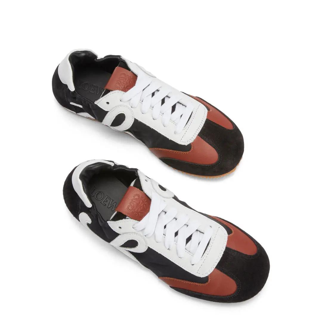 德训鞋奶油蓝白,白百何黑色德训鞋穿搭