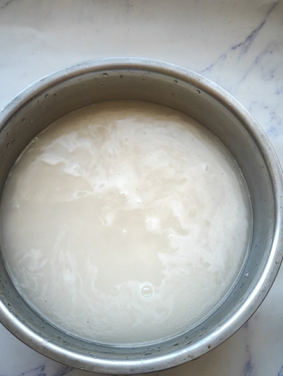 只有腊肠和米饭做煲仔饭,腊肠土豆青菜煲仔饭