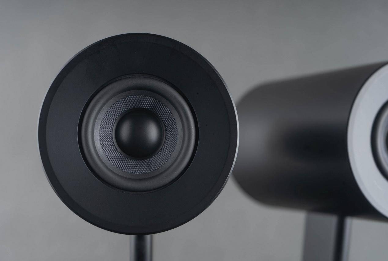 雷蛇天狼星幻彩和利维坦巨兽v2x,雷蛇天狼星幻彩版bass是什么