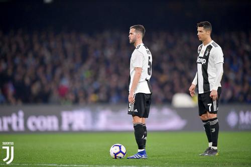 前腰的衰落,前腰伊涅斯塔