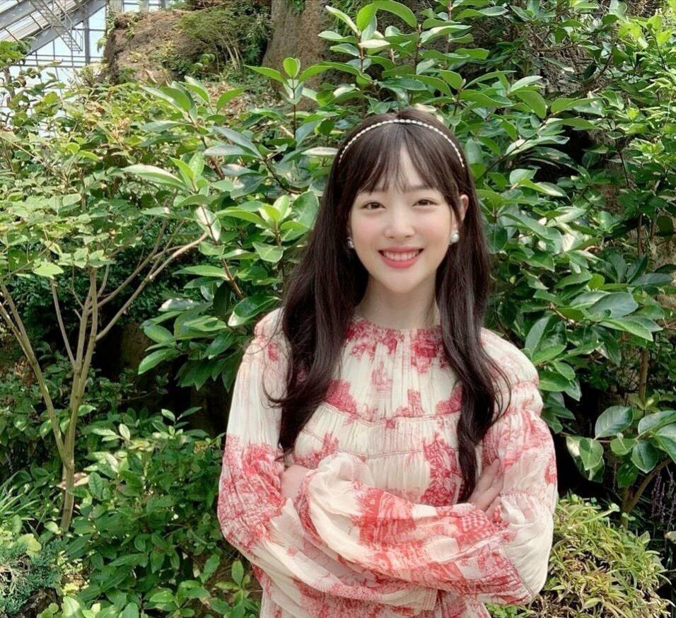 崔雪莉的短发怎么烫,崔雪莉穿搭风格