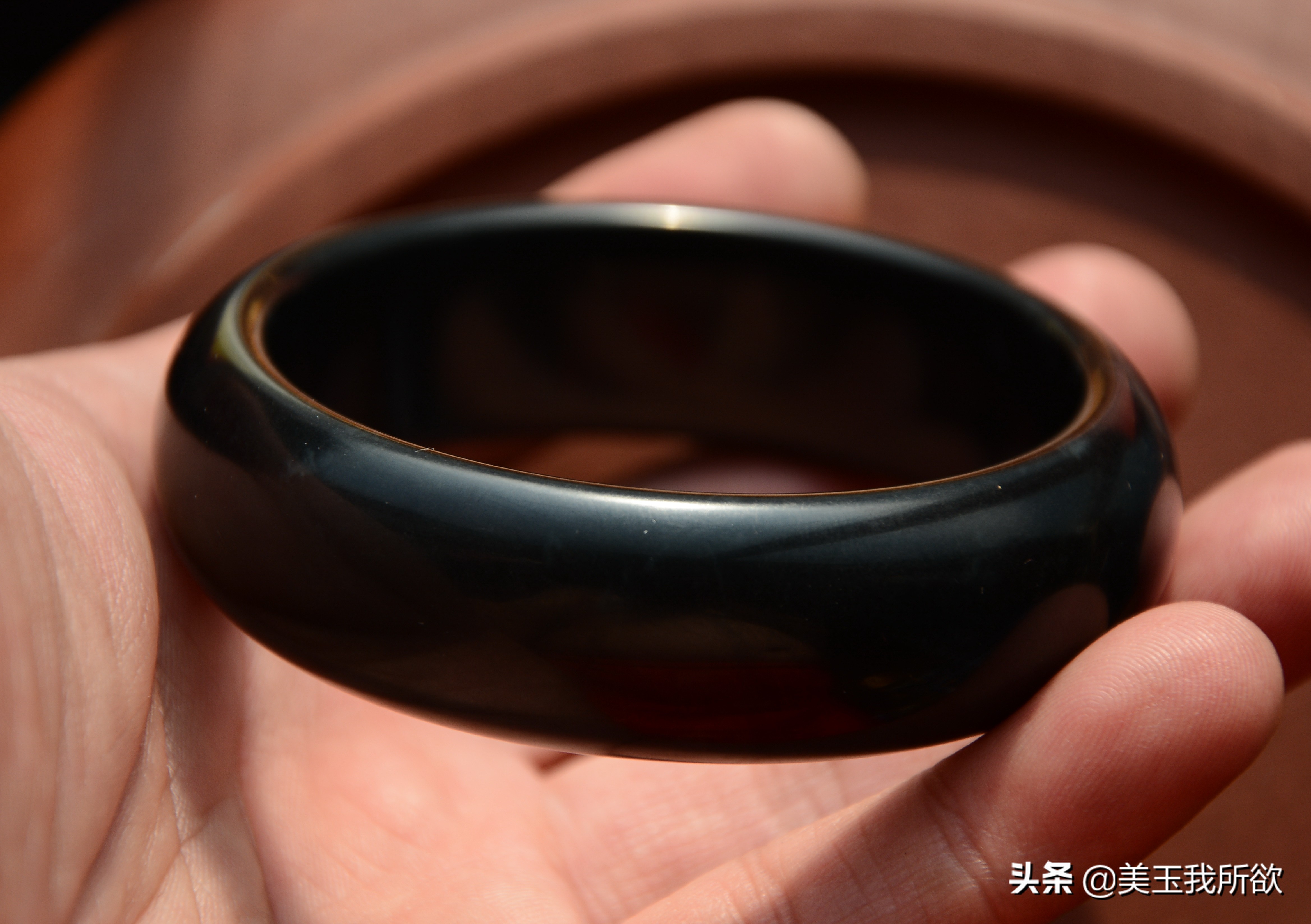 和田玉碧玉多色的手镯图片,和田玉手镯青玉图片