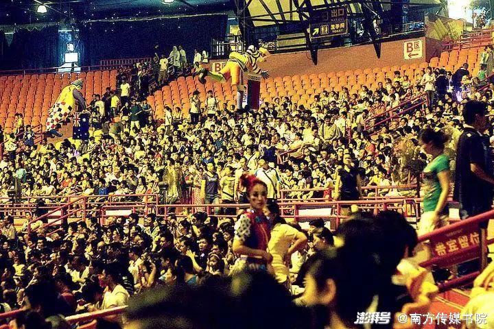 马戏团猛虎表演,猛虎表演