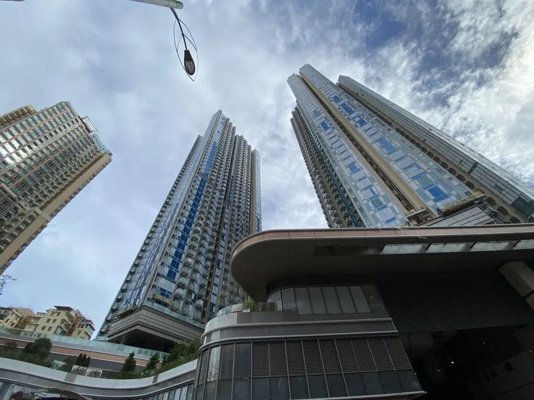 香港小伙打疫苗，抽中1000万豪宅：我看到楼市的另一面