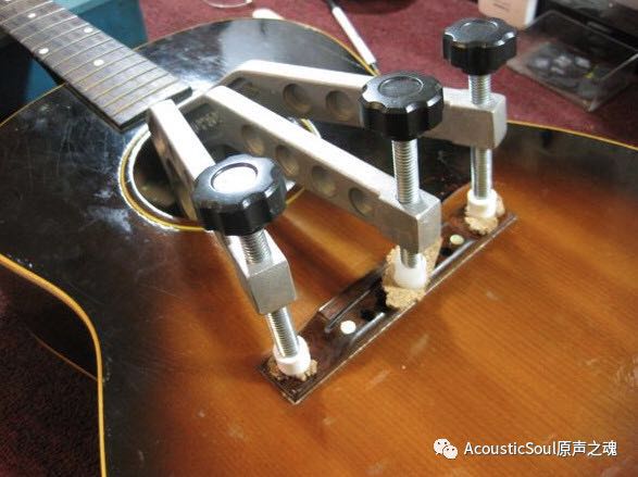 下琴码有螺栓就万事大吉？想多了......