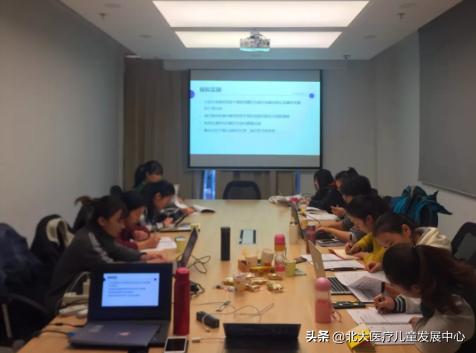 如何帮助自闭的人,怎样帮助自闭的成人