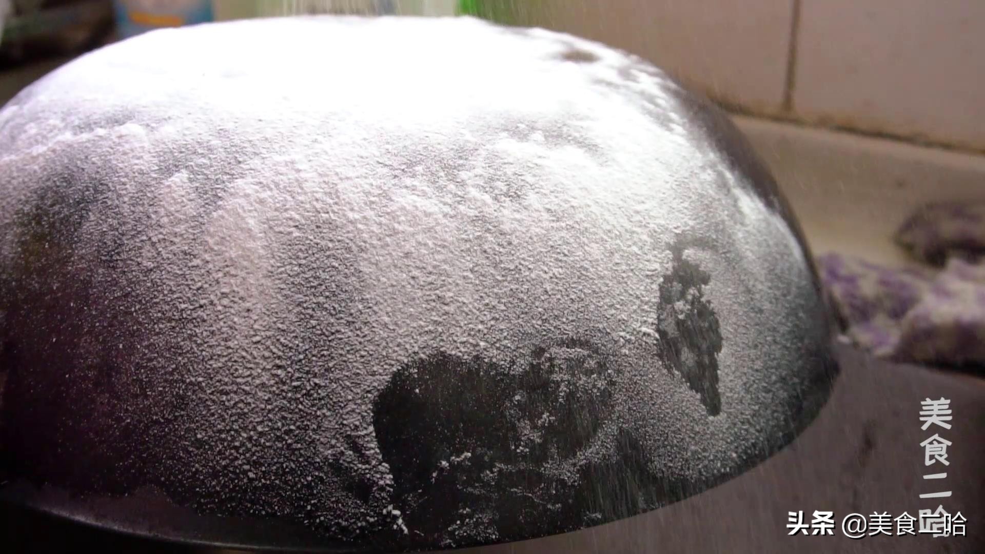 铁锅黑油垢怎么去除小窍门,铁锅清洗黑垢小妙招