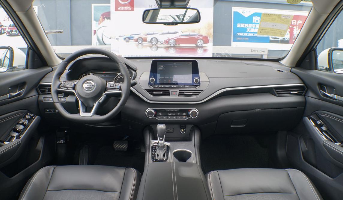 2022款第七代东风日产天籁劣势,2.0自吸日产天籁测评