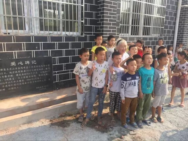 上海老太卖房拯救公司读书,上海老太太捐掉所有积蓄