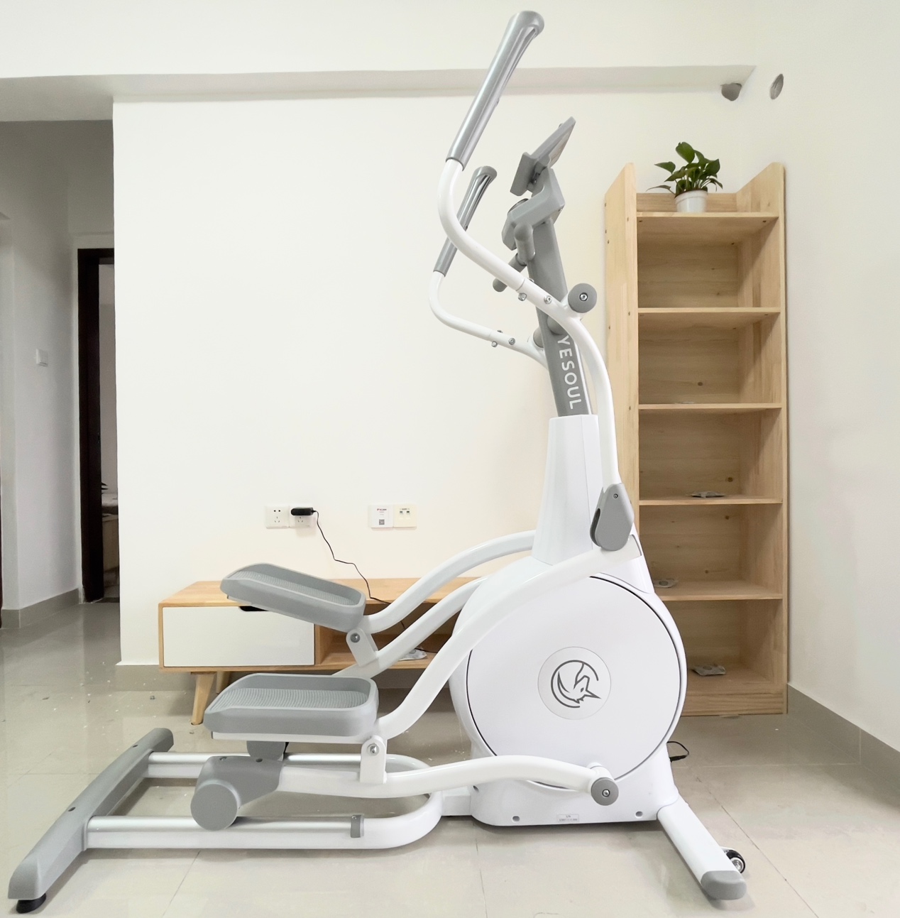 野小兽e30s测评,野小兽椭圆机e30力度怎么调节