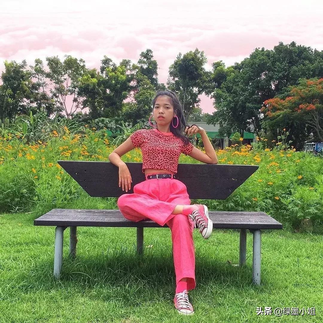 欧阳娜娜同款鞋子匡威,欧阳娜娜一共有匡威的多少鞋