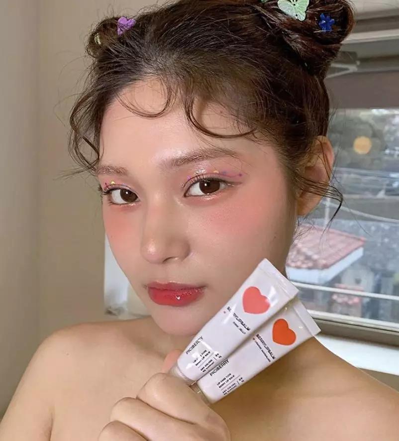 倩碧腮红性价比,倩碧腮红花瓣腮红