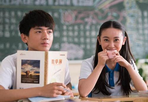 “妈妈，同桌总是摸我”，妈妈机智的应对，挽救了女儿的人生