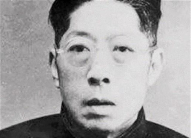 秋瑾：放弃做官太太，为封建女性发声倡导革命，死前曾遭丈夫家暴