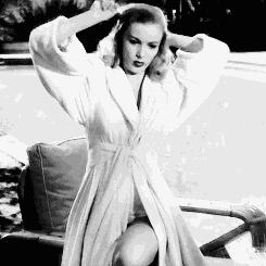 性感*物尤**维洛妮卡·莱可好莱坞唯一靠*猫猫躲**发型成名的女星