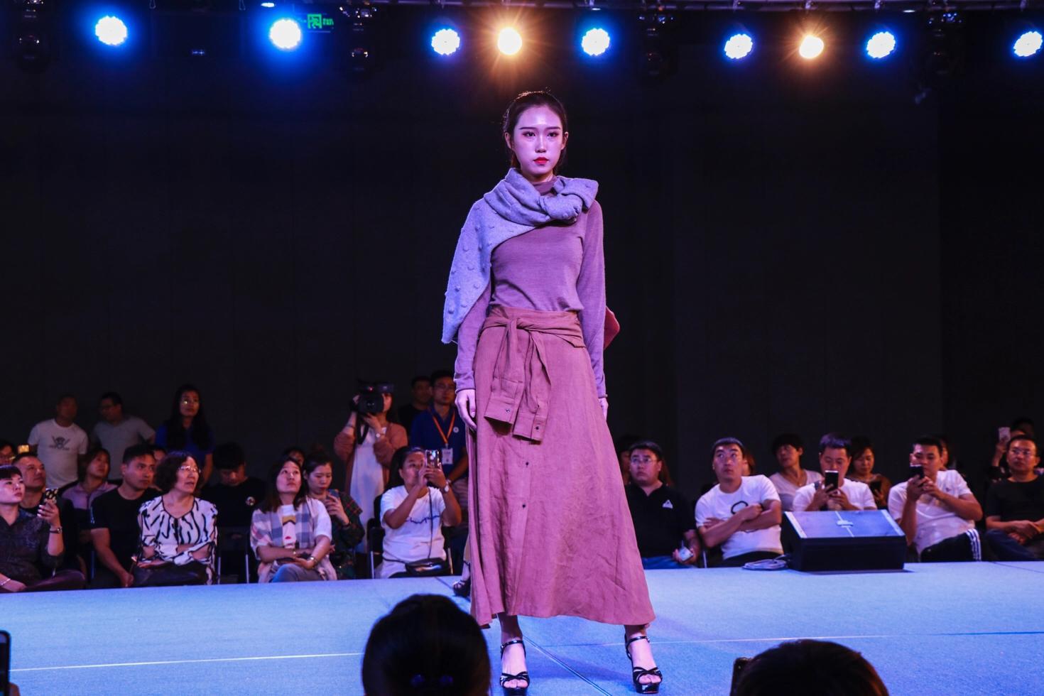 真丝羊绒围巾怎么清洗,真丝羊绒围巾洗涤方式有哪些