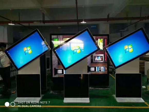 德江广告机多少钱,福建专业液晶广告机多少钱