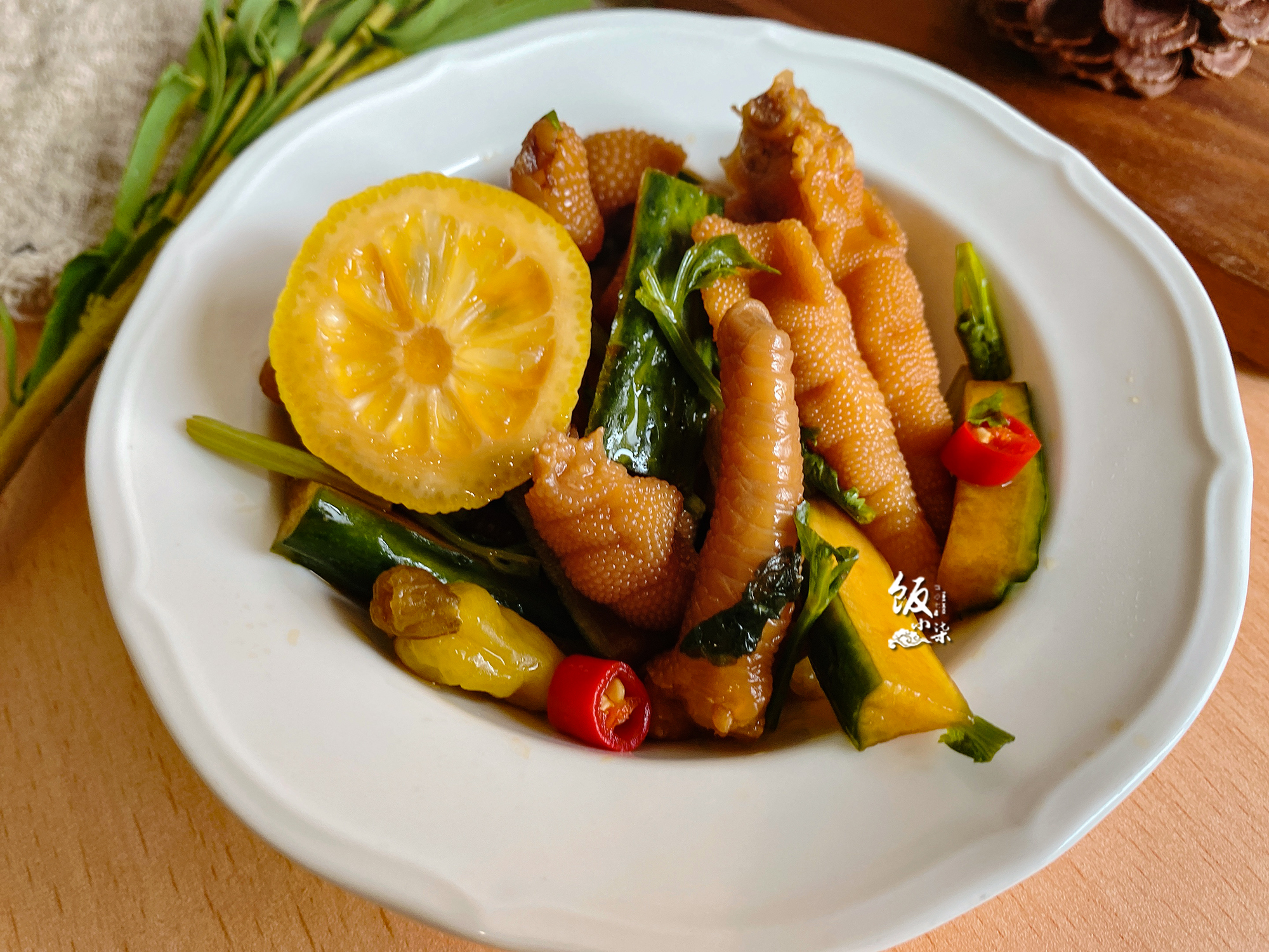 泡椒柠檬鸡爪无骨鸡爪的正宗做法,做泡椒鸡爪为什么汤凝固了