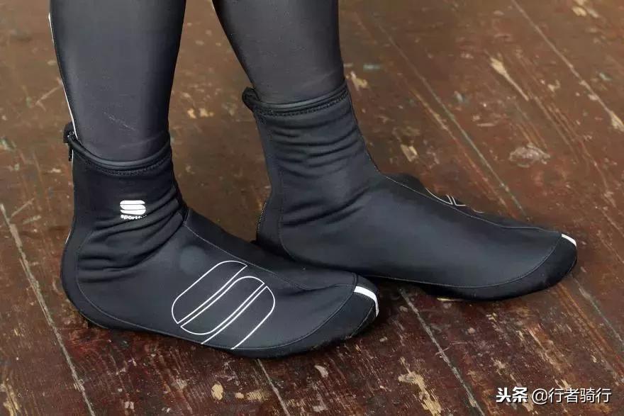 冬天如何解决外出骑车冻脚问题,冬天骑车冻手解决方法