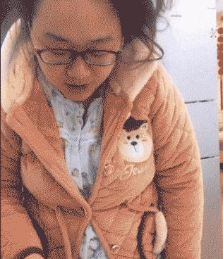 搞笑gif妹子的内心是崩溃的,搞笑gif妹子原来是个逗比